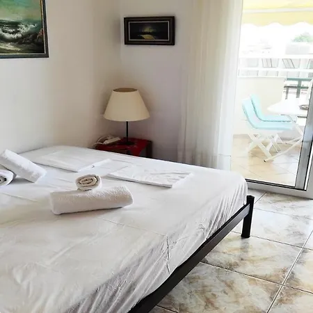 Appartement Cozy 2nd Fl Apart In Kallithea With Sunny Balcony